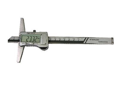 GLEBOKOSC. CYFR.  300 MAGA METAL